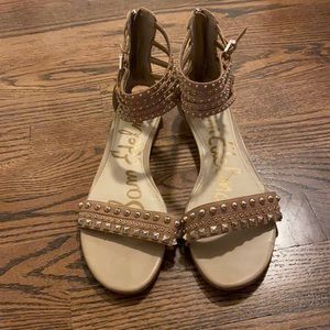 Summer sandals camel studded